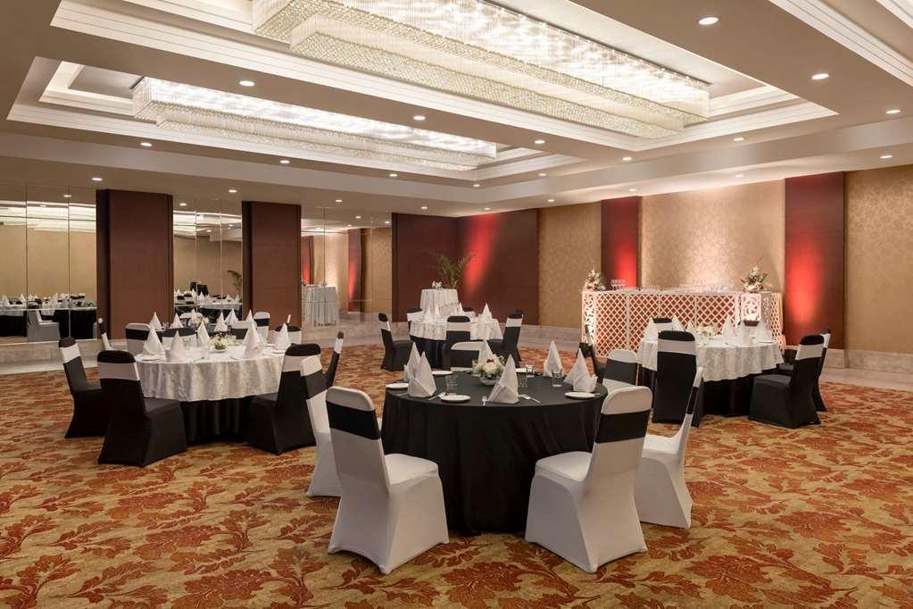 מלון Ramada By Wyndham New Delhi Pitampura מתקנים תמונה