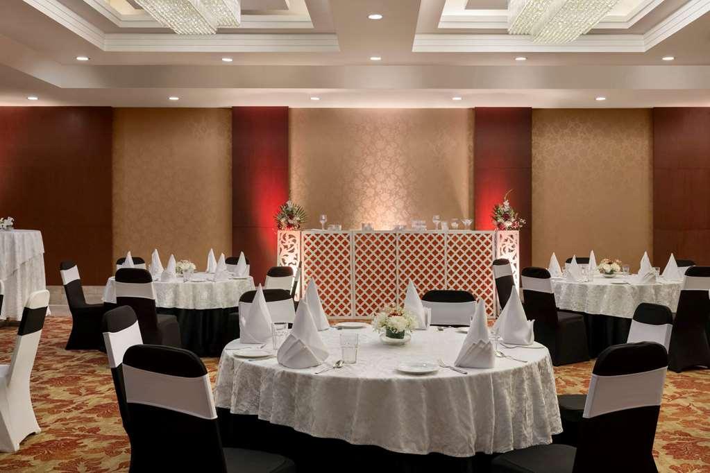 מלון Ramada By Wyndham New Delhi Pitampura מתקנים תמונה
